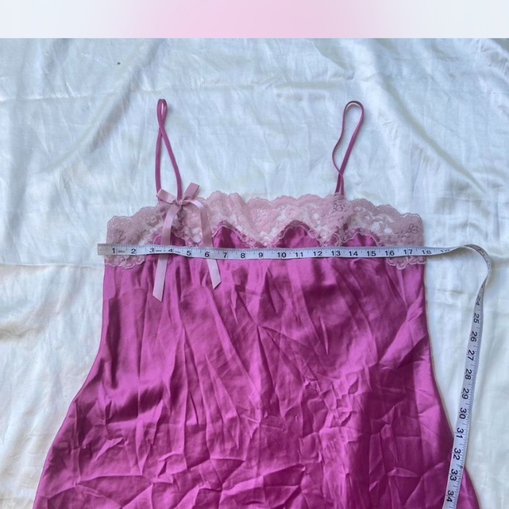 Victoria’s Secret Pink Lace Trim Chemise - Picture 5 of 7